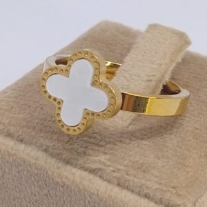 Anel Trevo Madrepérola Dourado 